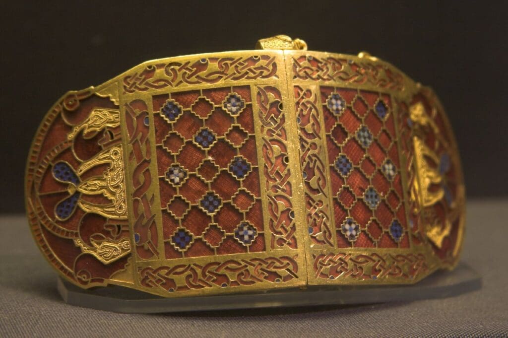A picture of an Anglo Saxon treasure